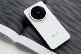 Vivo X200 Pro Full Review: Stunning Cameras, Battery & Performance
